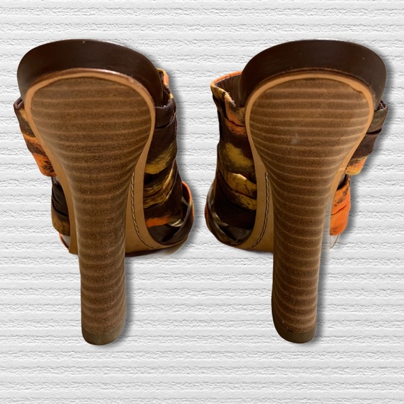 Vince Camuto Leather Heeled Sandals - 9.5 - Picture 4 of 10